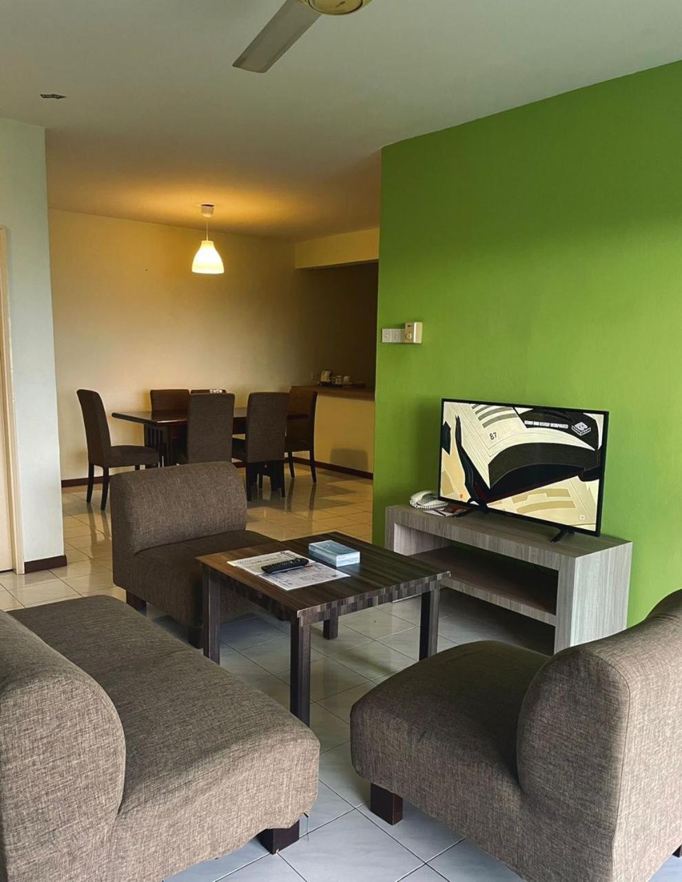 Condo 2 Rooms,1499478361:JPEG